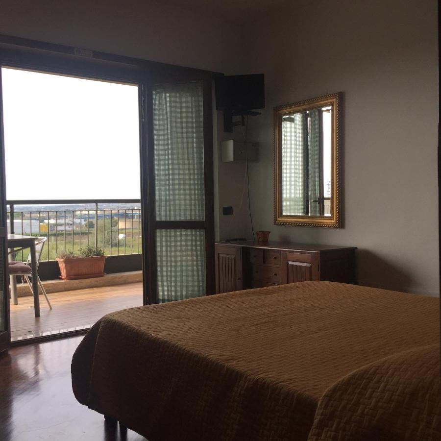 Bed and Breakfast Bb Nuova Fiera Di Roma à Fiumicino Extérieur photo