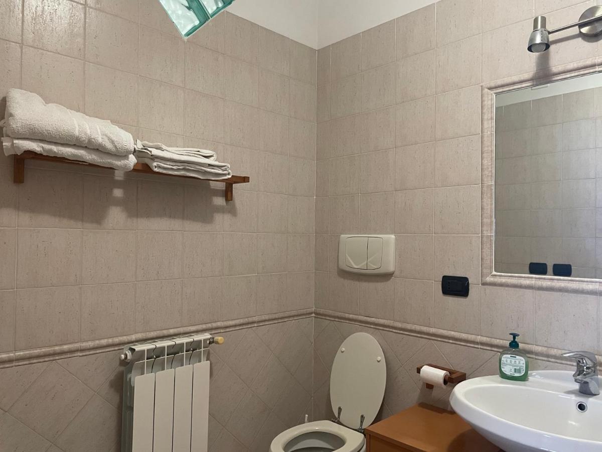 Bed and Breakfast Bb Nuova Fiera Di Roma à Fiumicino Extérieur photo