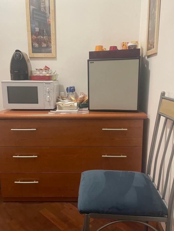 Bed and Breakfast Bb Nuova Fiera Di Roma à Fiumicino Extérieur photo